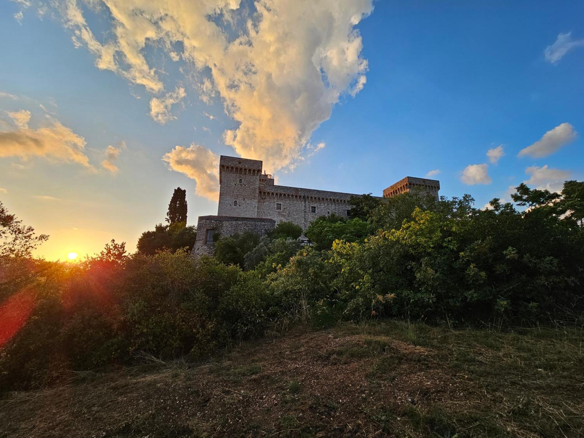 Narnia E La Rocca Di Albornoz Bed and Breakfast Buitenkant foto